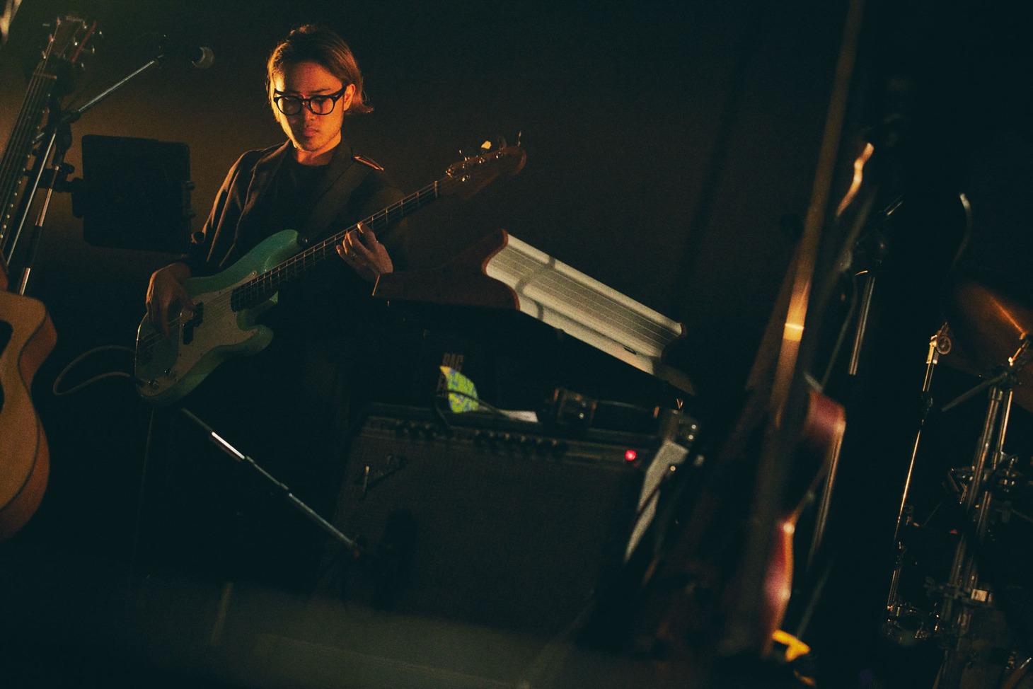 越智俊介（B / CRCK/LCKS、Shunske G & The Peas）（撮影：山川哲矢）