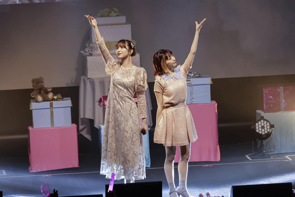 左から愛来、内藤るな。