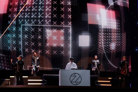 ŹOOĻと☆Taku Takahashi（m-flo）。