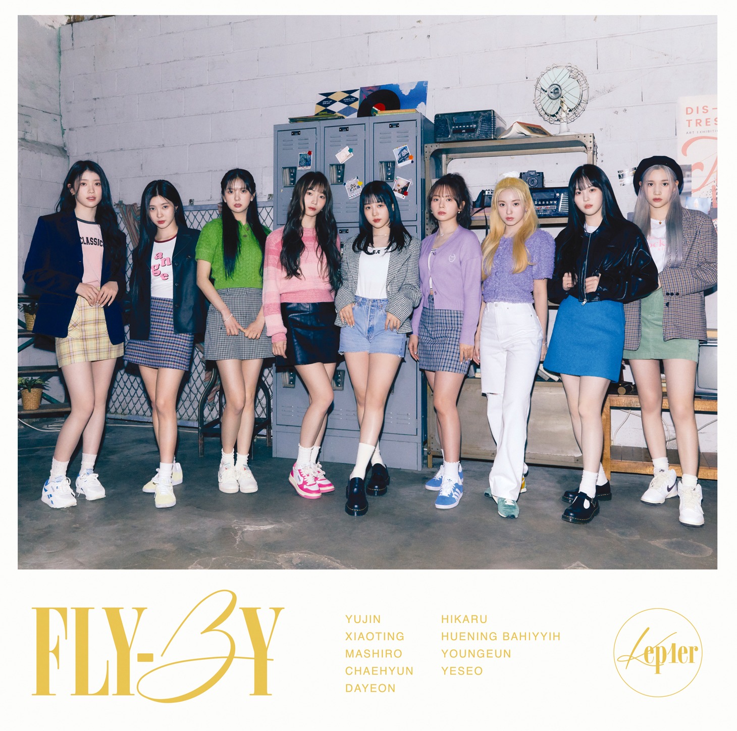 Kep1er「FLY-BY」初回限定盤Bジャケット