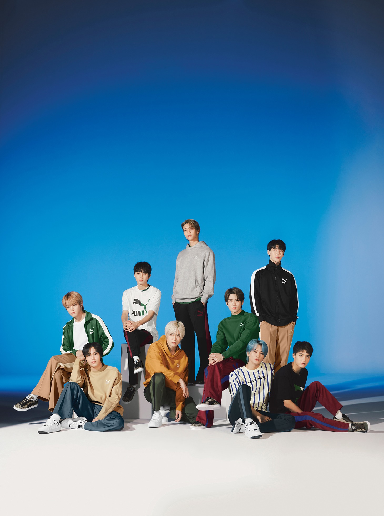 「FOREVER. CLASSIC. WORN BY NCT 127」