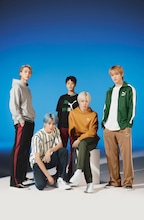 「FOREVER. CLASSIC. WORN BY NCT 127」