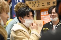 試食をしながら「リョウガクエスト」の答えを探すハル。