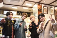 左からカイ、タカシ、マサヒロ、ハル。