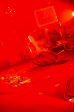 Crystal Kato（G, Vo / ANORAK!）（Photo by Yukitaka Amemiya）