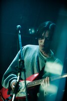 Kohei Kamoto（G, Manipulator / DYGL）（Photo by Yukitaka Amemiya）