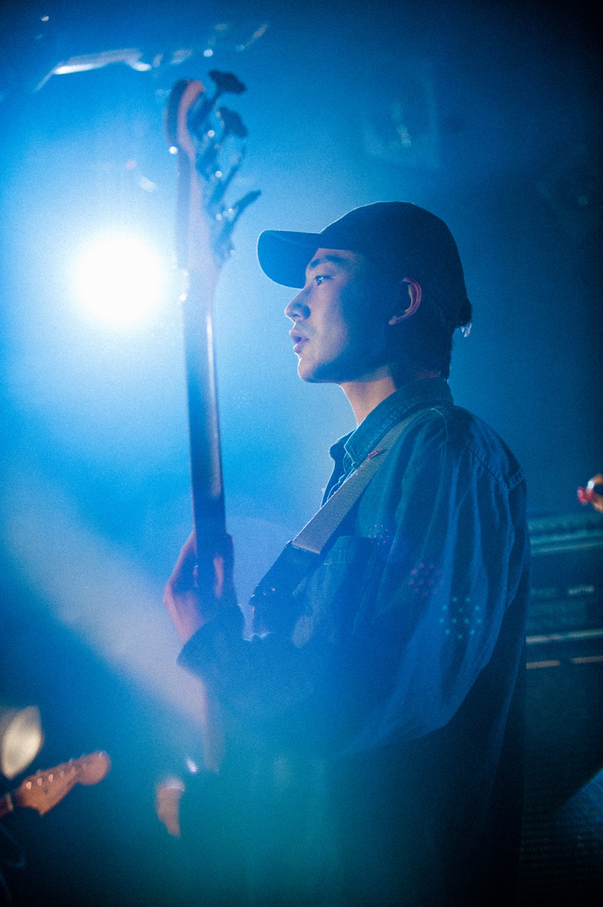 Yotaro Kachi（B, Sax / DYGL）（Photo by Yukitaka Amemiya）