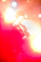 Nobuki Akiyama（Vo, G / DYGL）（Photo by Yukitaka Amemiya）