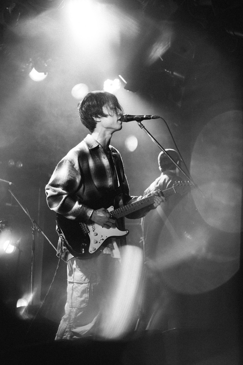 Nobuki Akiyama（Vo, G / DYGL）（Photo by Yukitaka Amemiya）