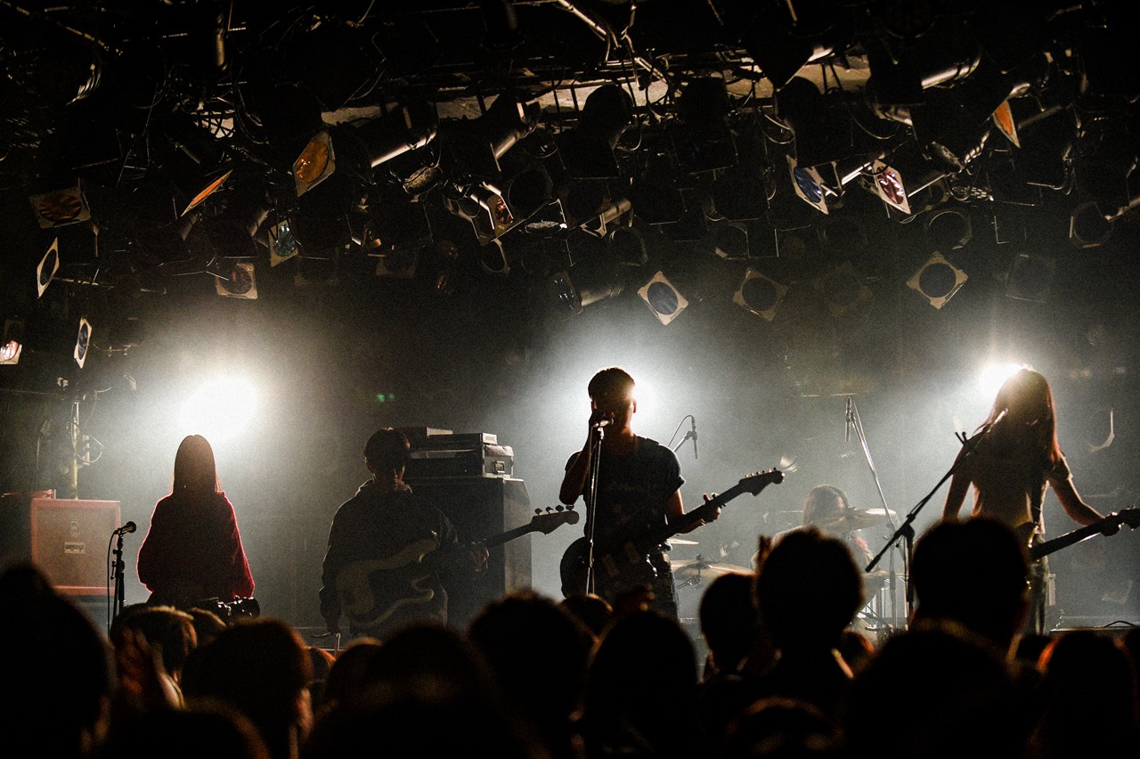 Strip Joint（Photo by Yukitaka Amemiya）