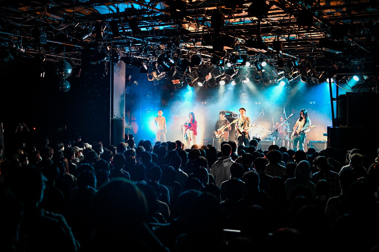 Strip Joint（Photo by Yukitaka Amemiya）
