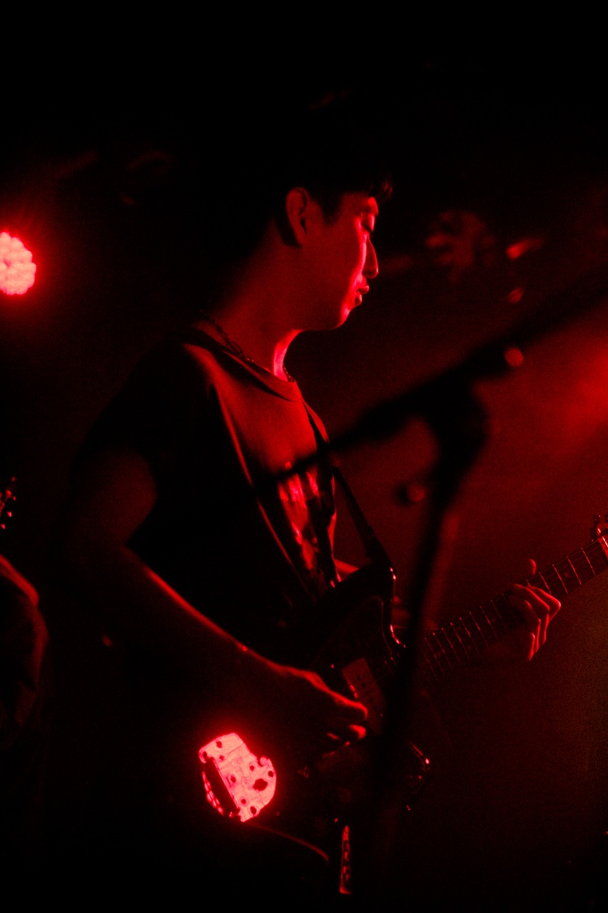 Daiki Kishioka（G, Vo / Strip Joint）（Photo by Yukitaka Amemiya）