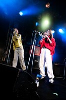 左からMayu Suga（Cho / Strip Joint）、Momoka Amemiya（Tp / Strip Joint）。（Photo by Yukitaka Amemiya）