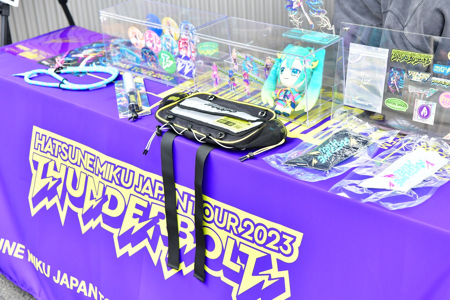 「初音ミク JAPAN TOUR 2023 ～THUNDERBOLT～」物販ブースの様子。(c)CFM/(c)SEGA