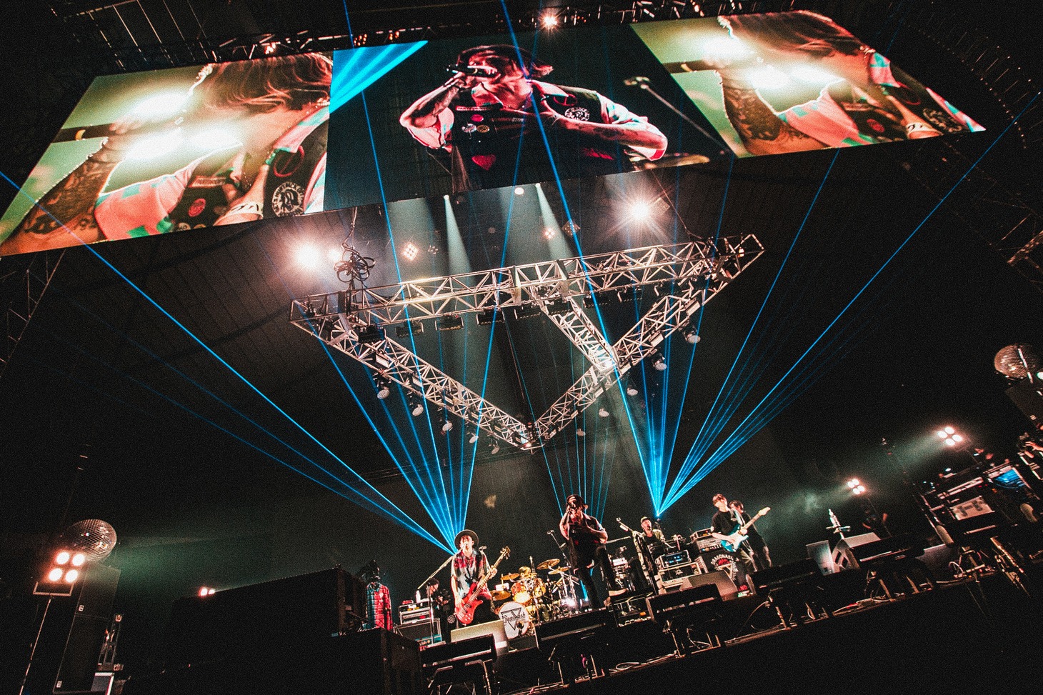 Dragon Ash「DRAGONASH 25th ANNIV. TOUR 22/23 ～ENTERTAIN～FINAL」の様子。（Photo by TAKAHIRO TAKINAMI）
