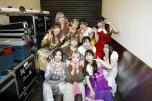 豆柴の大群と都内某所（Photo by sotobayashi kenta）