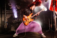 マジル声児（B, Cho）（撮影：森好弘）