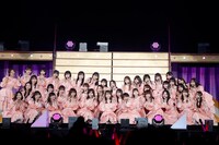 乃木坂46 (c)乃木坂46LLC