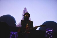 川谷絵音（Vo, G）（撮影：鳥居洋介）