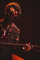 川谷絵音（Vo, G）（撮影：鳥居洋介）