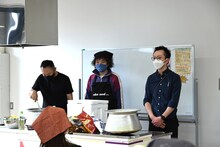 左から石濱匡雄、U-zhaan、イベントを企画した鯉係・係長の小林宇志氏。
