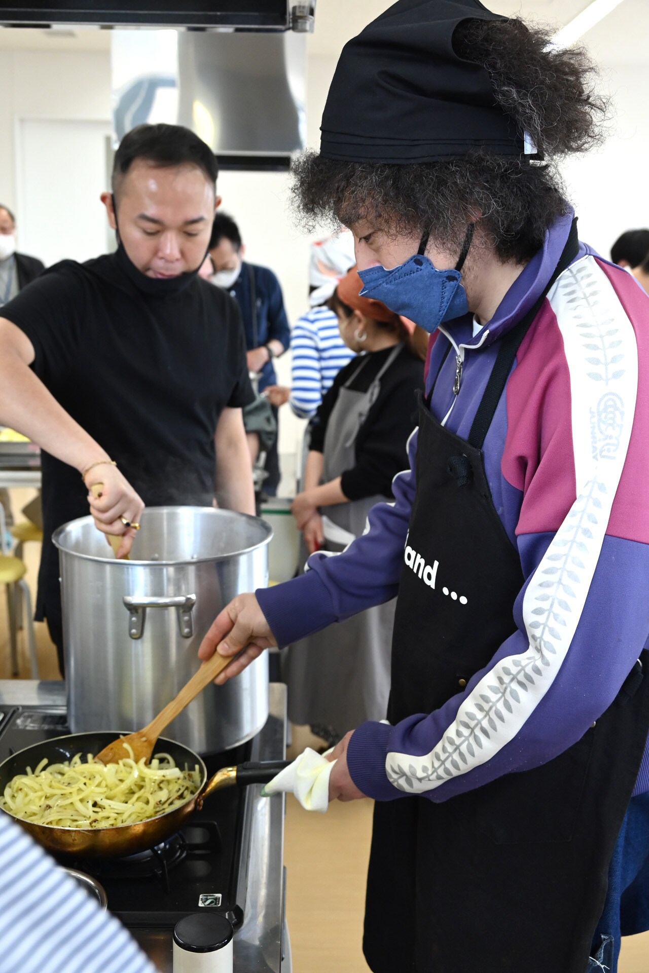 U-zhaanと石濱匡雄の鯉づくしイベント第3弾、今年もカレー教室＆インド音楽コンサート開催