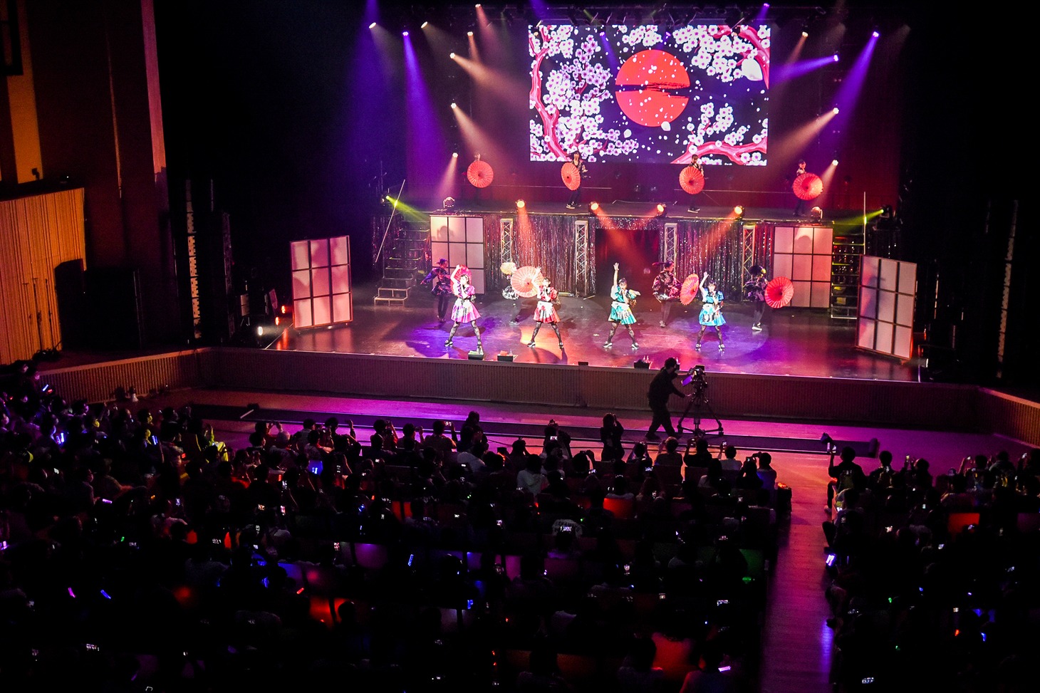 「TEAM SHACHI SHACHI CARNIVAL～仮面を外してワックワク!?はちゃめちゃ祭典～」の様子。