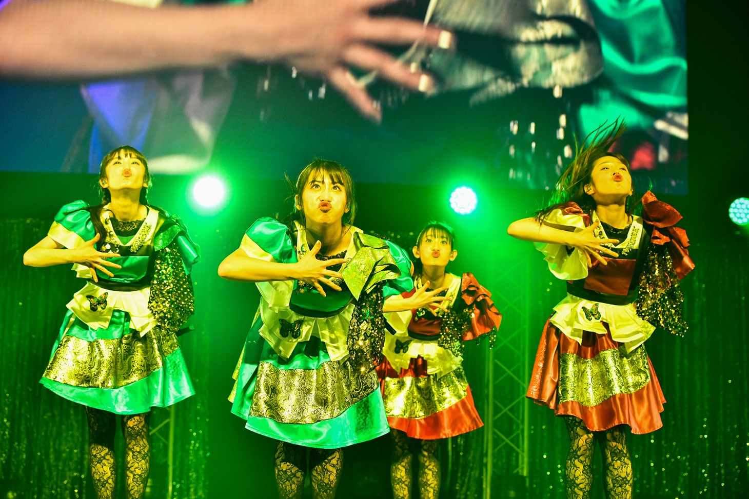 TEAM SHACHI