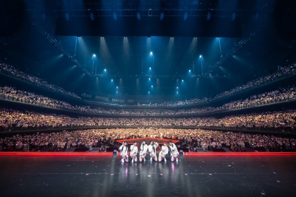 「IVE THE FIRST FAN CONCERT “The Prom Queens” IN JAPAN」の様子。（撮影：田中聖太郎）(c)STARSHIP ENTERTAINMENT / AMUSE