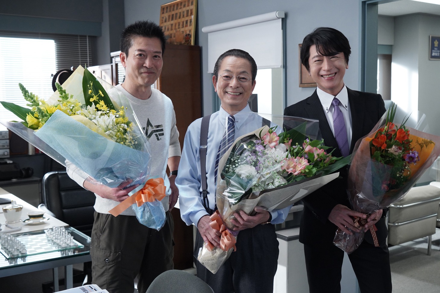 左から寺脇康文、水谷豊、及川光博。(c)テレビ朝日