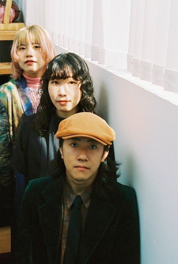 京都のオルタナバンド・地球から2ミリ浮いてる人たち、新曲「シーソー」リリース