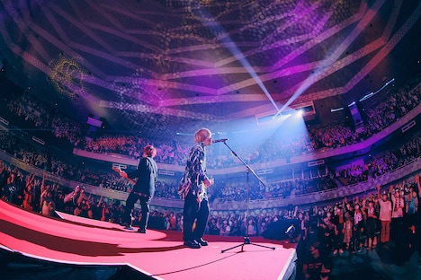 「KEYTALKの武道館で舞踏会～shall we dance?～2」の様子。