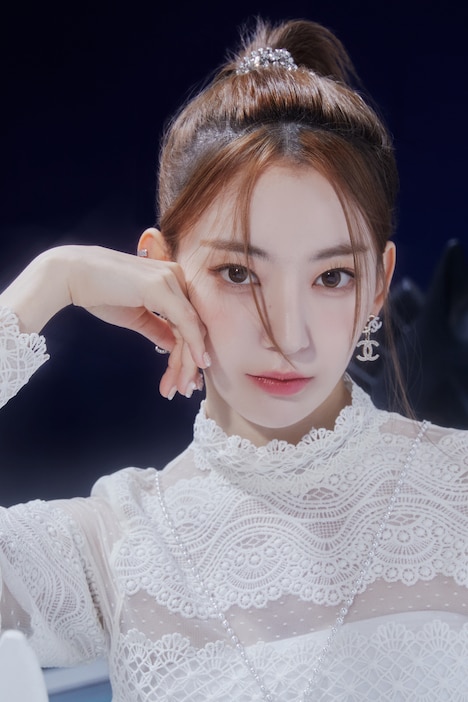 宮脇咲良（LE SSERAFIM）