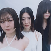 羊文学が明日放送「DayDay.」出演、NTTドコモCMソング「永遠のブルー」をテレビ初披露