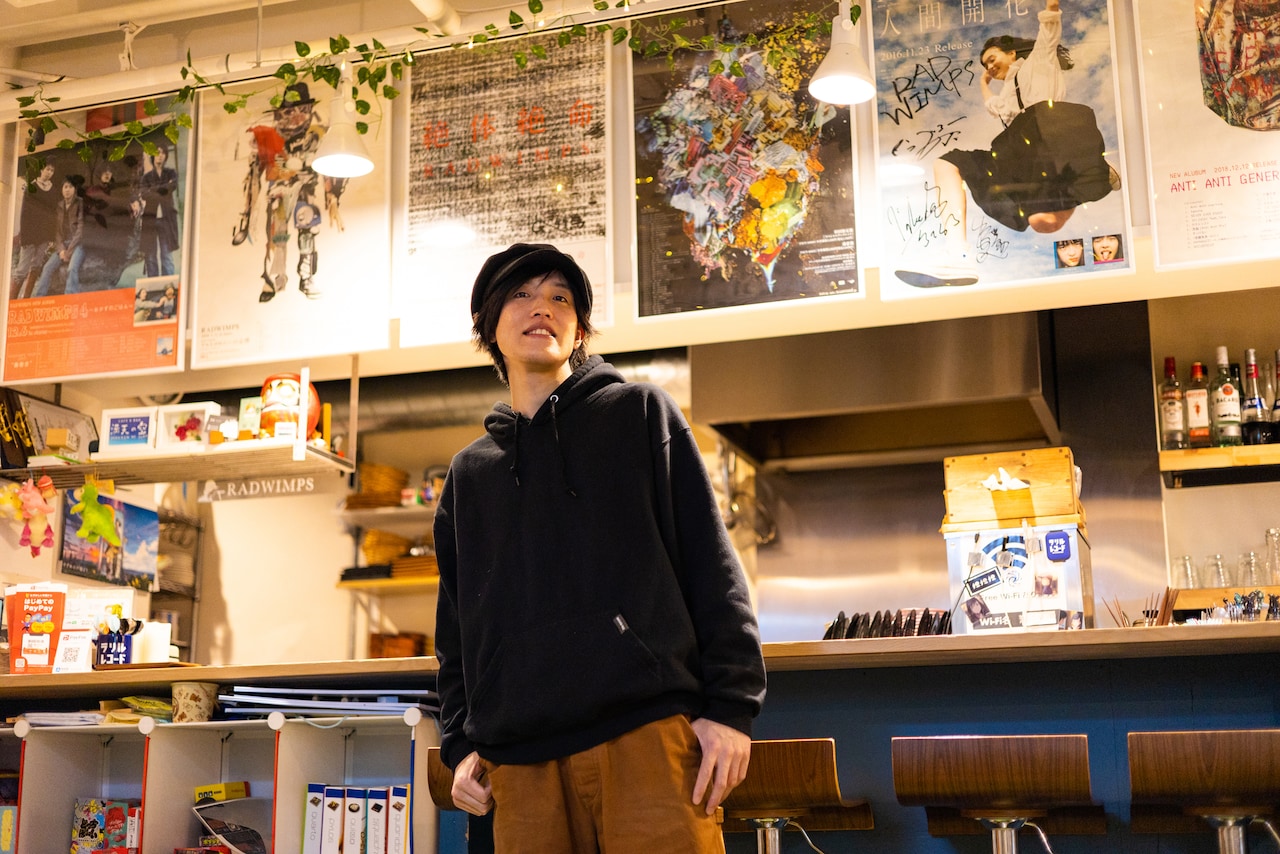 「満天の空」店主の金田拓人さん。