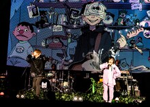 めいちゃんとピコ。（撮影：岡田裕介 / WISH 五十嵐和則 / 江隈麗志［C-LOVe CREATORS］ / Kohei Suzuki）