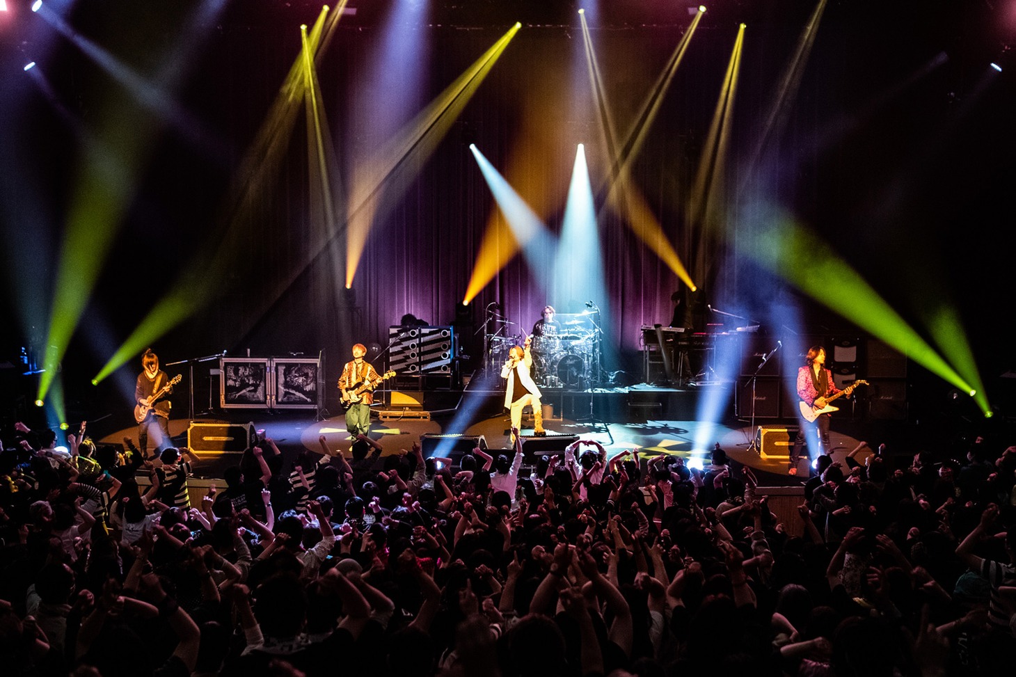 「HIGHCOMMUNICATIONS TOUR 2023 -The Ghost of GLAY-」初日公演の様子。（撮影：岡田裕介）