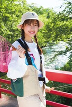 大園玲「櫻坂46 大園玲 1st写真集 半分光、半分影」より。（撮影：Takeo Dec.）