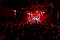 Kroiのライブの様子。（Photo by Viola Kam［V'z Twinkle］）