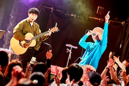 吉田山田の充実した春の記録、新たな表現にも挑戦した“2人きりのツアー”千秋楽