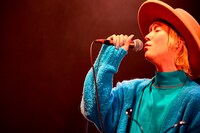 山田義孝（Vo）（撮影：白石達也）