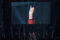 BiSHのステージの様子。 (c)マイナビ TOKYO GIRLS COLLECTION 2023 SPRING/SUMMER