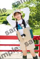 大園玲「櫻坂46 大園玲 1st写真集 半分光、半分影」HMV&BOOKS限定特典ポストカード（撮影：Takeo Dec.）