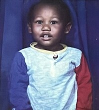 3～4歳くらいの頃のOMSB。