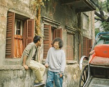 CizzyにインタビューするU-zhaan（右）。