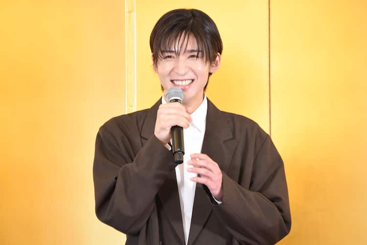 Snow Man目黒蓮「わた婚」ヒット祈願でおみくじ引き笑顔「吉がつくと 