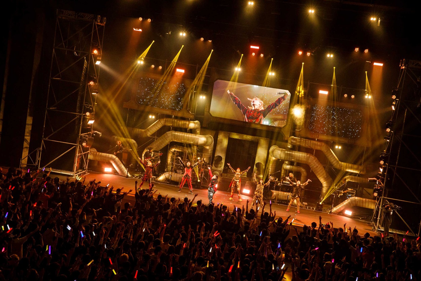 BiSH「PUNK SWiNDLE TOUR」神奈川県民ホール公演の様子。（Photo by sotobayashi kenta）