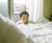 眞名子新