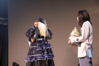 「頓知気さきな生誕祭 2023 －今日から本気出す－」の様子。