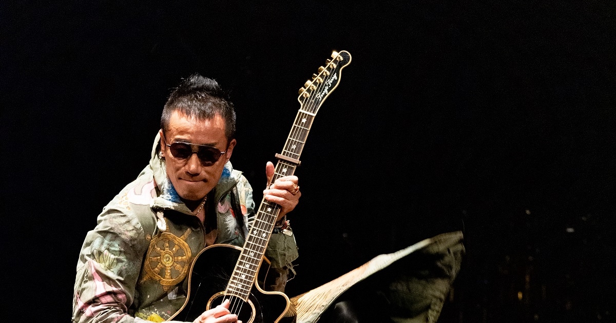 長渕剛、ライブBlu-ray / DVD発売記念のパネル展＆衣装展開催（動画 